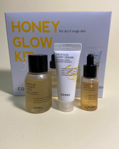 Set pentru hidratare intensă a tenului problematic / sensibil Cosrx Full Fit Honey Glow Kit